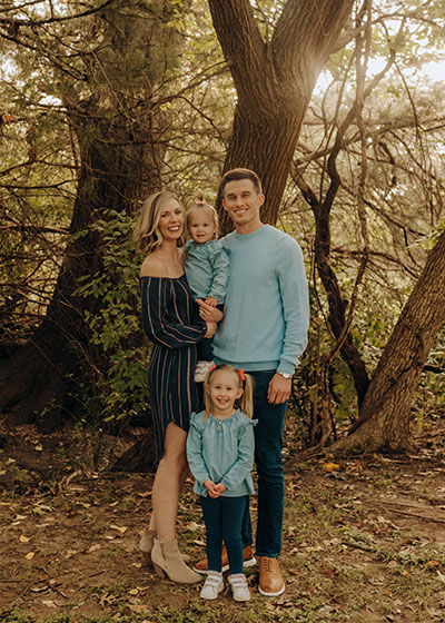 Dr. Ryan Beelman of Beelman Dental in Bedford, TX with his wife and daughters